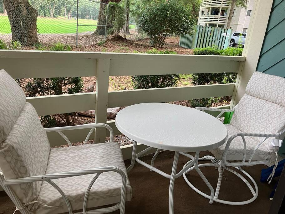 Cute 2 Bedroom, 2 Bath Condo At Folly Field Beach Hilton Head Island Dış mekan fotoğraf