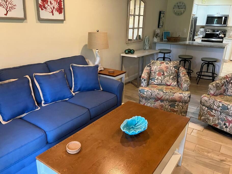 Cute 2 Bedroom, 2 Bath Condo At Folly Field Beach Hilton Head Island Dış mekan fotoğraf