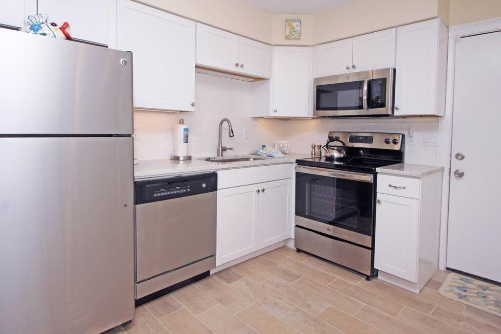 Cute 2 Bedroom, 2 Bath Condo At Folly Field Beach Hilton Head Island Dış mekan fotoğraf