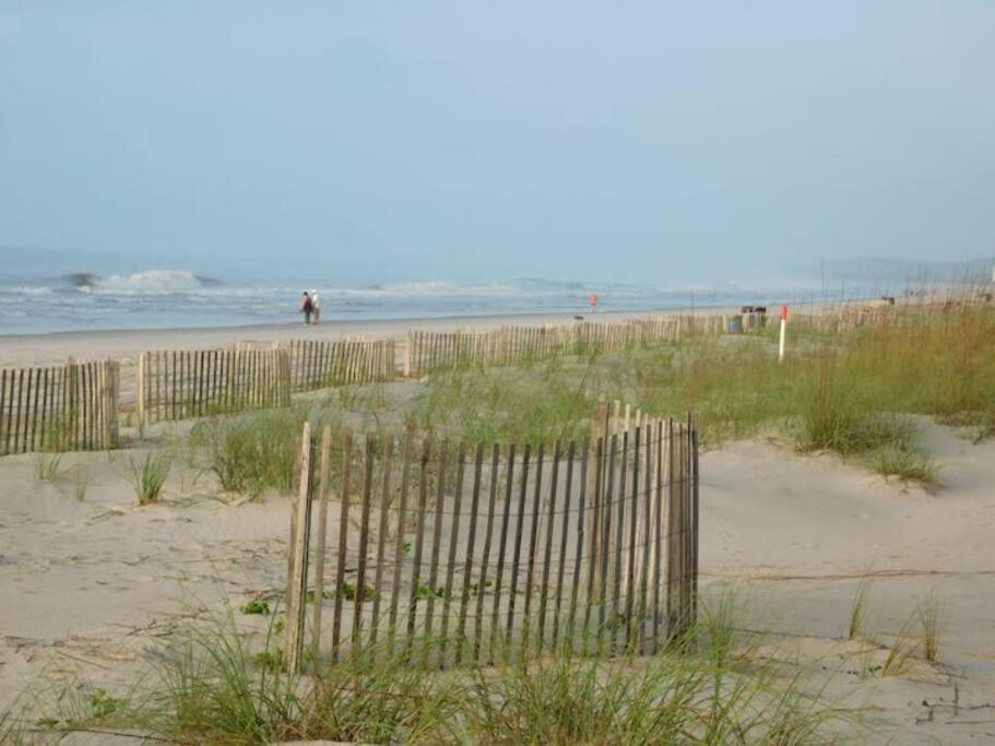 Cute 2 Bedroom, 2 Bath Condo At Folly Field Beach Hilton Head Island Dış mekan fotoğraf